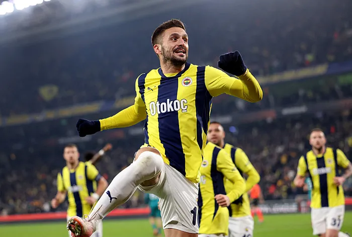 son-dakika-haberi-fenerbahce-anderlechti-3-golle-gecti-rovans-oncesi-buyuk-avantaj-1739475860589.jpeg