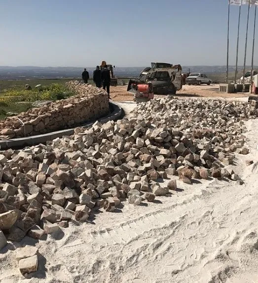 Şanlıurfa Göbeklitepe’de tarihe beton döktüler