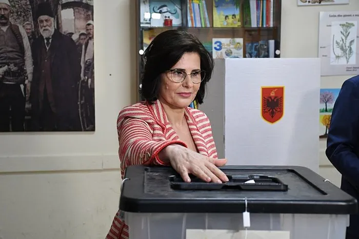 Arnavutluk’ta seçim heyecanı: Halk sandık başına gidiyor