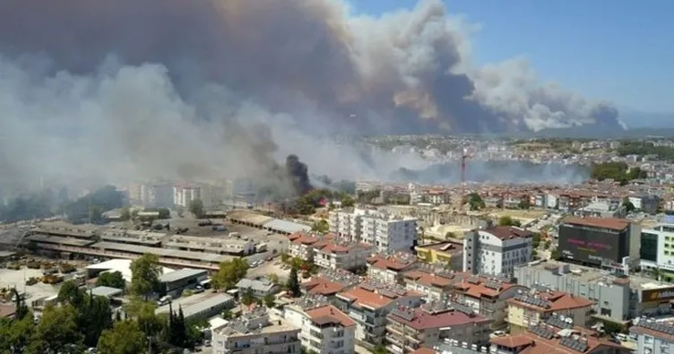 Son dakika! Bakanlardan Manavgat’taki orman yangınıyla ilgili açıklama: 53 kişi dumandan etkilendi