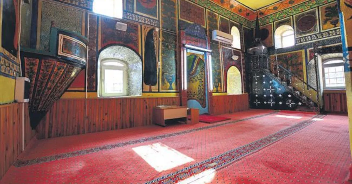 Köydeki 136 yıllık cami süslemeleriyle büyülüyor - Egeli Sabah Haberleri