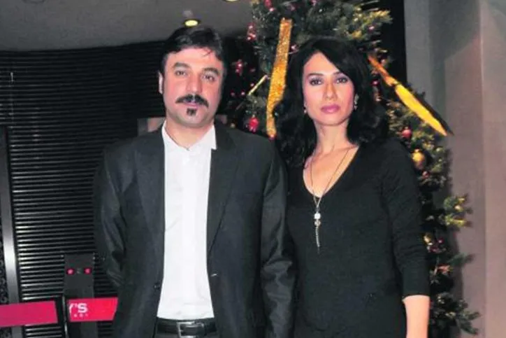 ’Geniş Aile’ dizisinin ’Cevahir’i Ufuk Özkan 17 yıllık evliliğini tek celsede bitirmişti! Eski eşi de meğer ünlüymüş...