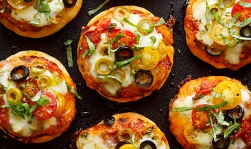 Kahvaltıda bir lezzet şöleni: Mini pizza tarifi