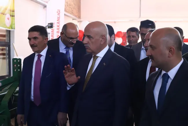 bakan-kirisci-agriya-son-20-yilda-73-milyar-liralik-tarimsal-destek-ve-yatirim-yaptik-1663593078852.jpg