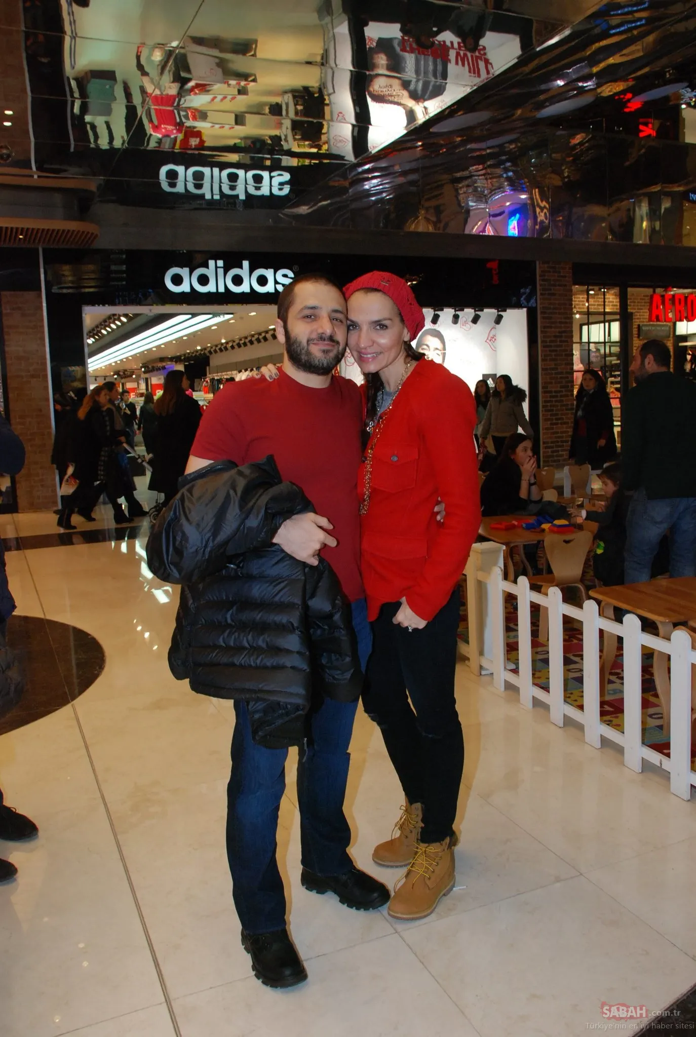 Ünlü sunucu Ebru Akel 8 yıllık evliliğini tek celsede bitirdi! Ebru