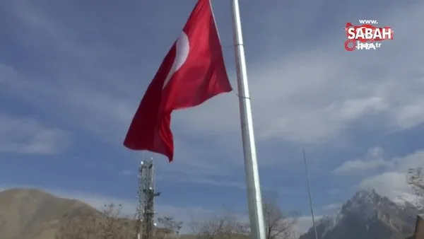 Hakkari Kaletepe’ye dev Türk bayrağı