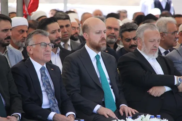 sivasta-siyer-i-nebi-kulliyesinin-temeli-atildi-1785413769738.jpg