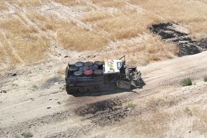 son-dakika-pkknin-kalles-saldirisi-boyle-onlendi-komandolar-bomba-yuklu-kamyonu-vurdu-1593067424958.jpeg Son dakika: PKK'nın kalleş saldırısı böyle önlendi! Komandolar bomba yüklü kamyonu vurdu...