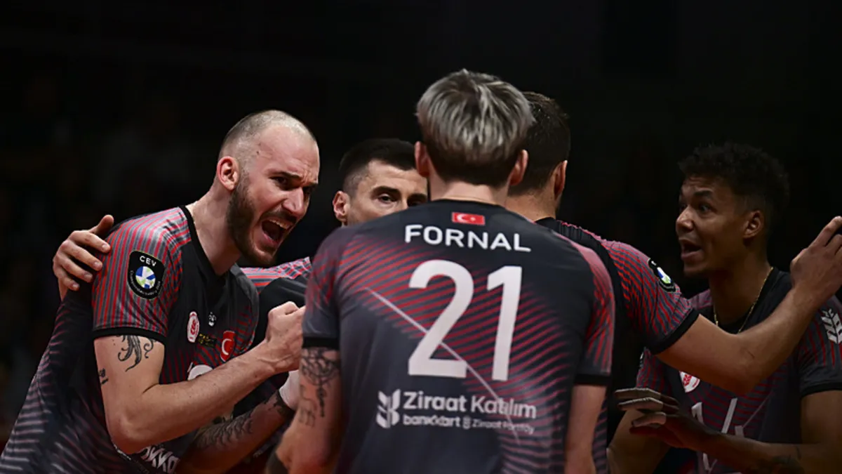 Ziraat Bankkart, Efeler Ligi'nde finale çıktı!