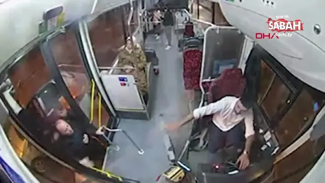 Başakşehir'de İETT şoförünün bıçaklandığı yol kavgası kamerada | Video