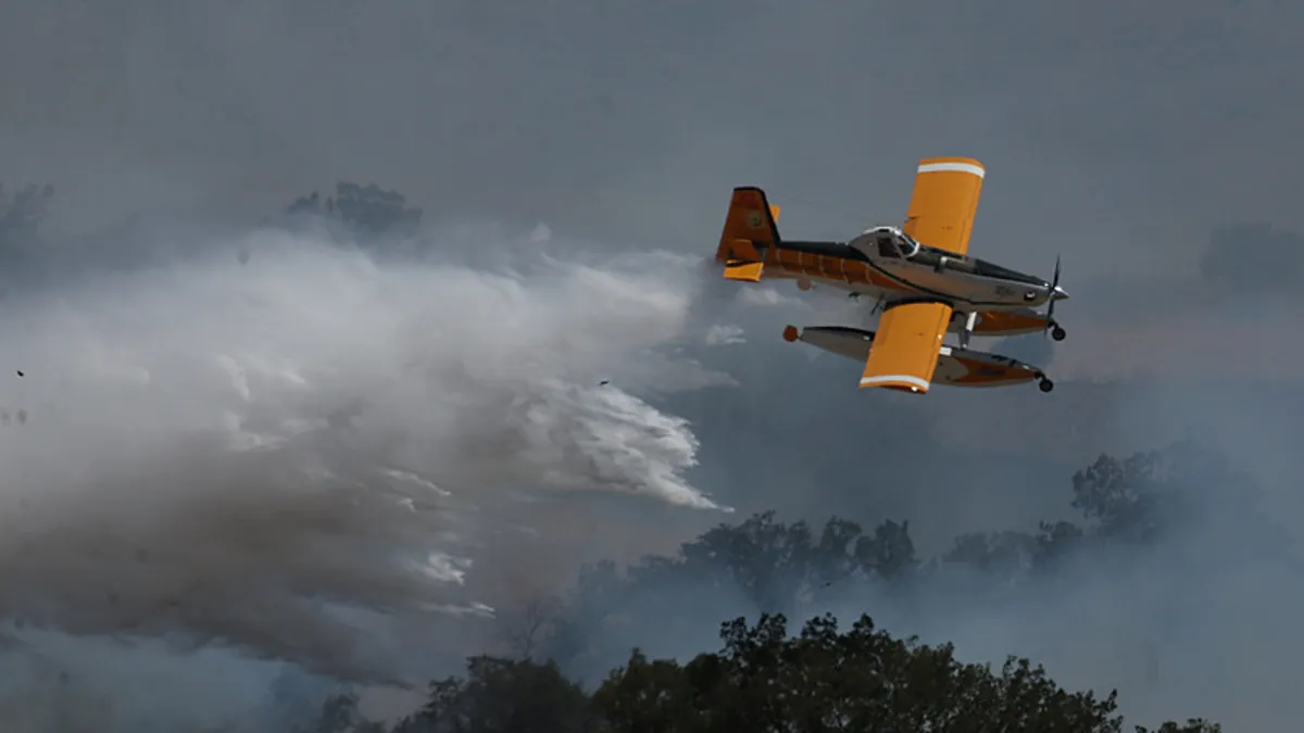 Çanakkale'de yangın: Havadan ve karadan müdahale ediliyor! Çanakkale'de yangın: Havadan ve karadan müdahale ediliyor!