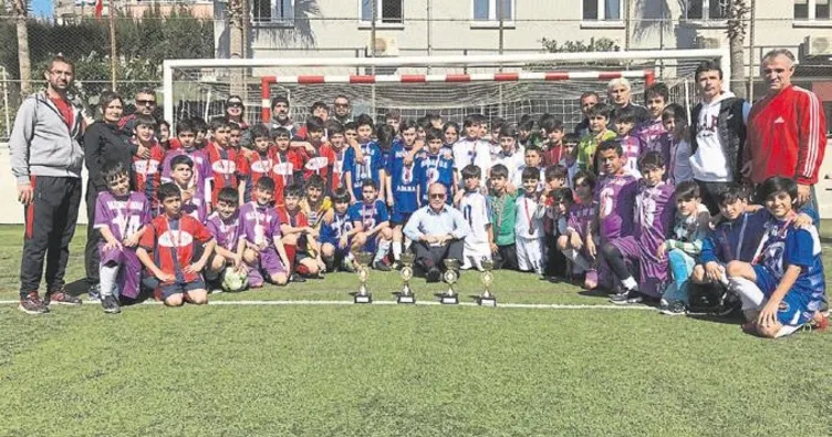 Küçük yıldızlar sahada