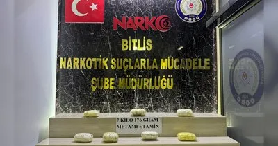 Bitlis'te otomobilde uyuşturucu ele geçirildi; 3 tutuklama #bitlis