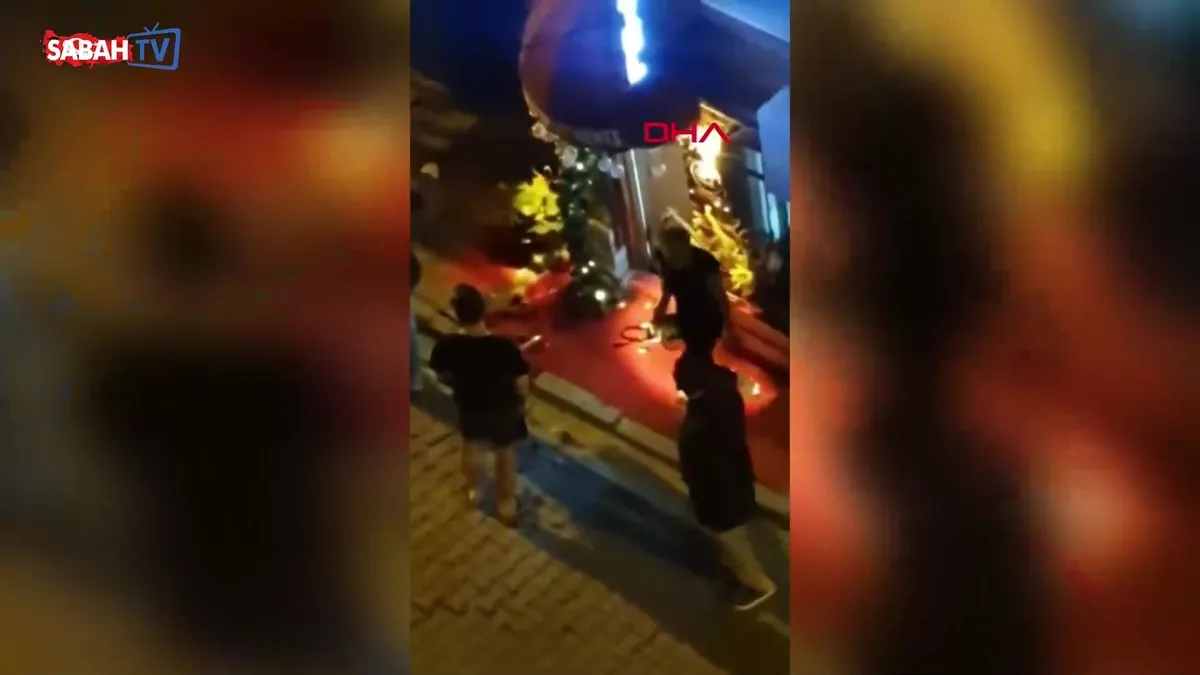 Beşiktaş’ta ortalık karıştı! Sevgilisi otel ücretini ödemeden kaçtı; kadın otel görevlisiyle birbirine girdi! İşte o anlar | Video videosunu izle Beşiktaş’ta ortalık karıştı! Sevgilisi otel ücretini ödemeden kaçtı; kadın otel görevlisiyle birbirine girdi! İşte o anlar | Video videosunu izle