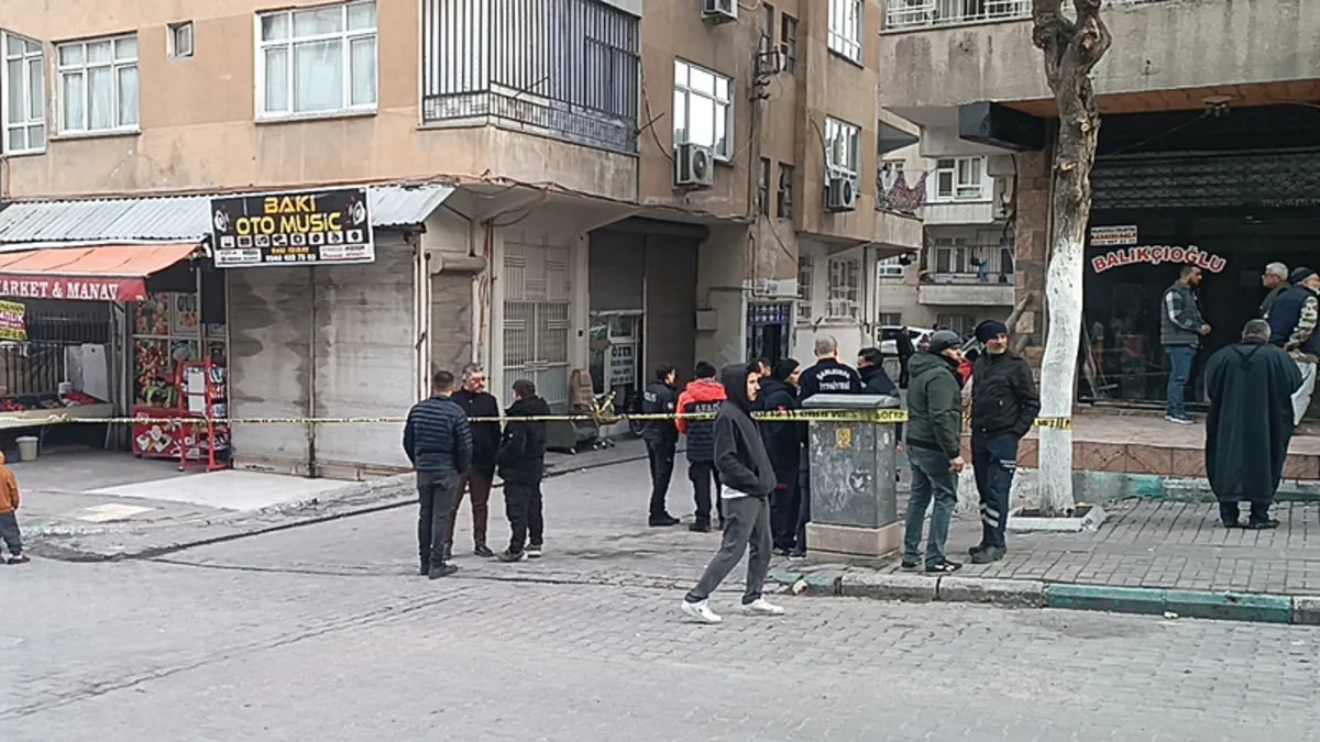 Şanlıurfa’da 6 katlı bina tedbiren boşaltıldı! Şanlıurfa’da 6 katlı bina tedbiren boşaltıldı!