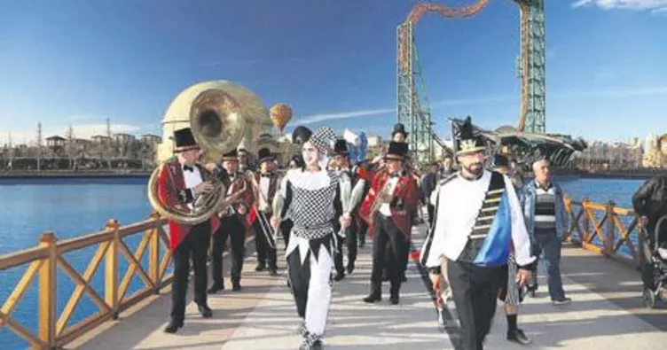 Wonderland’de Zafer Bayramı