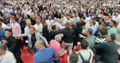 CHP’de krizler devam ediyor! İzmir İl Kongresi’nde yumruklar konuştu: O anlar kameralara böyle yansıdı