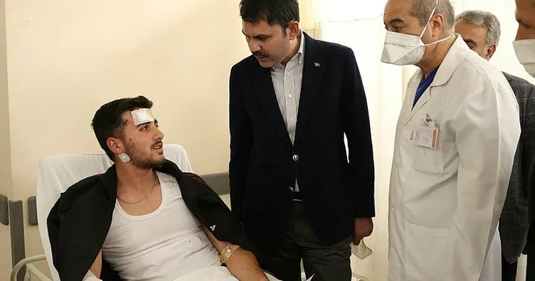 Bakan Kurum Niğde’deki kazada yaralanan öğrencileri ziyaret etti