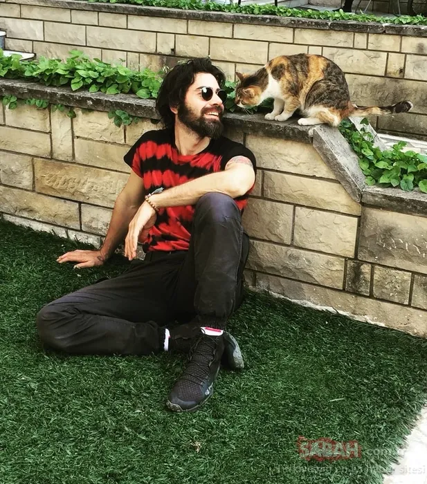 Arka Sokaklar’ın Murat Komiseri idi... Maneviyata yönelen Uğur Pektaş’ın eski halini unutun! Şimdilerde tanımak çok zor!