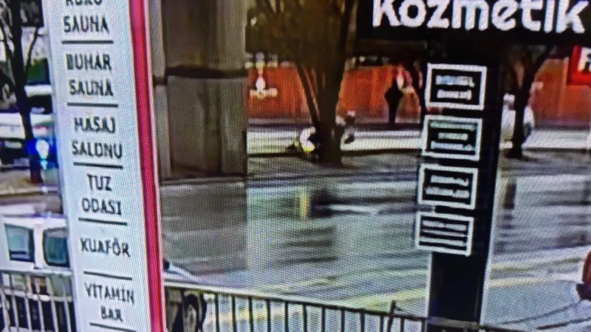 Ankara’da kayganlaşan yolda kontrolden çıktı: Kurye hayatını kaybetti! Ankara’da kayganlaşan yolda kontrolden çıktı: Kurye hayatını kaybetti!