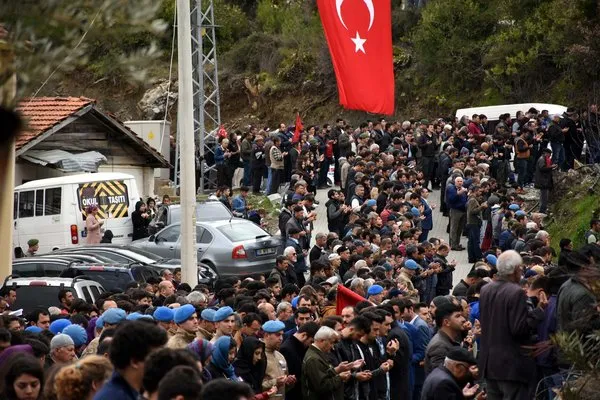 Muğla şehidini zeytin dallarıyla uğurladı