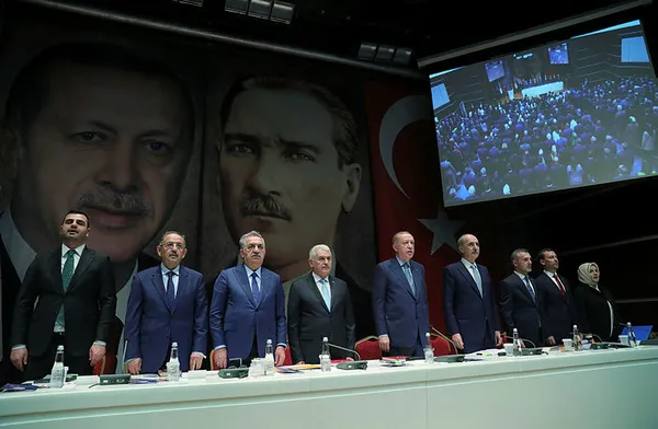 son-dakika-baskan-erdogandan-kilicdarogluna-siginmaci-tepkisi-bunlarin-gozu-var-gormez-kulagi-var-duymaz-1652271029709.jpg