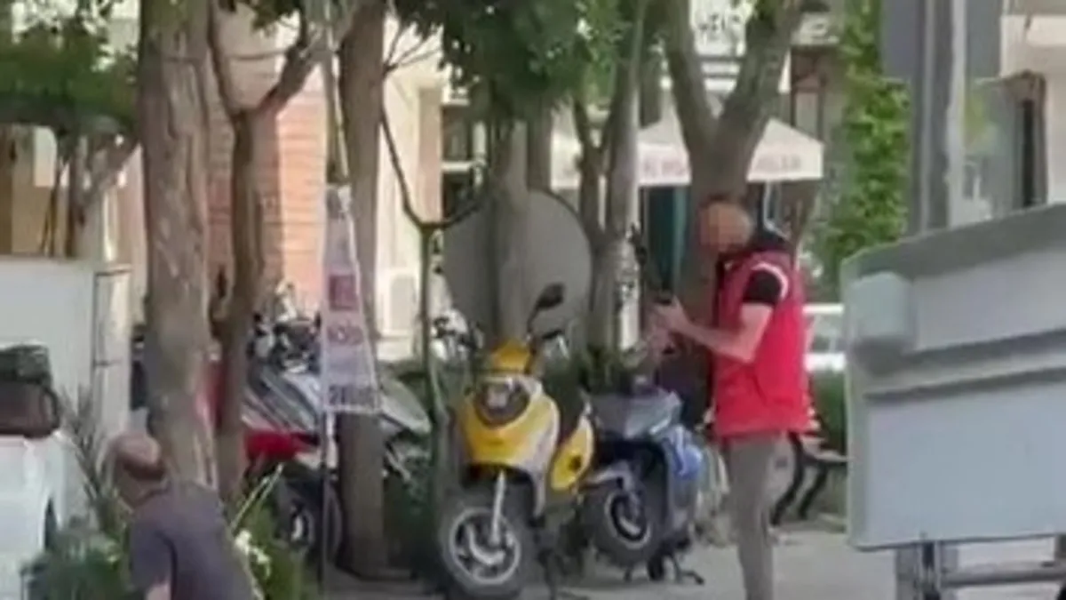 2,5 yıllık husumet kanlı bitti: Bıçakladığı kişinin başında polisleri bekledi! 2,5 yıllık husumet kanlı bitti: Bıçakladığı kişinin başında polisleri bekledi!