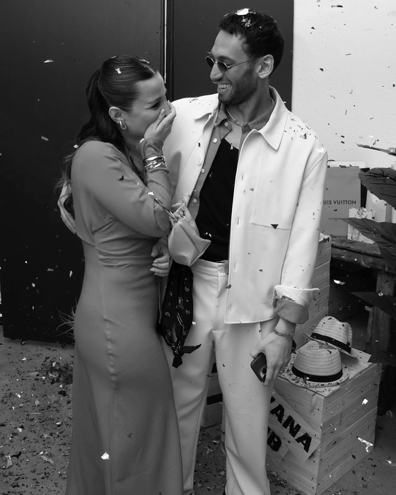 Romantik futbolcu yaptı yapacağını! Hakan Çalhanoğlu eşi Sinem’e öyle bir sürpriz doğum günü partisi hazırladı ki... ’Şanslı olduğumu bir kez daha anladım’