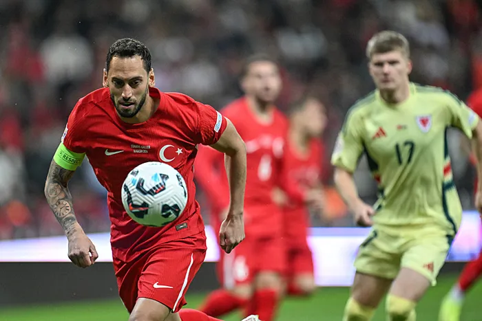 hakan-calhanoglu-kotu-haberi-verdi-1731948510390.jpeg