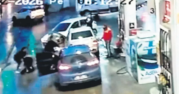 Uslanmaz hırsız eve girip araba çaldı