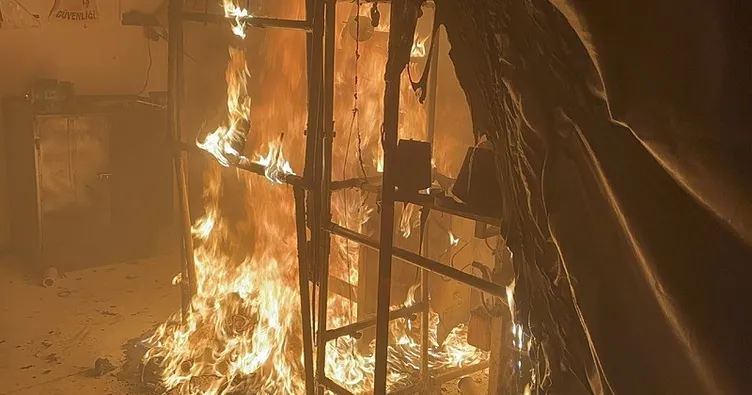 Aksaray’da fabrika alev alev yandı