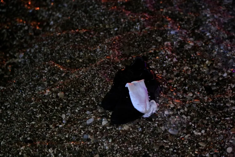 Antalya’da akşam saatlerinde denize girdi: Bir daha geri dönmedi!