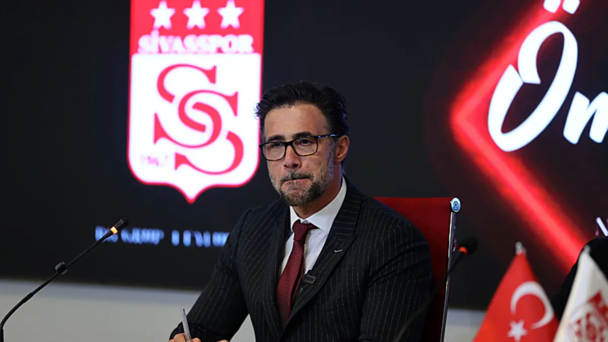 Ömer Erdoğan: “Sivasspor’da başarılı işlere imza atacağız” Ömer Erdoğan: “Sivasspor’da başarılı işlere imza atacağız”