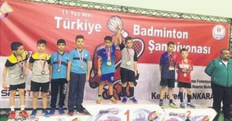 Genç badmintonculardan önemli başarı