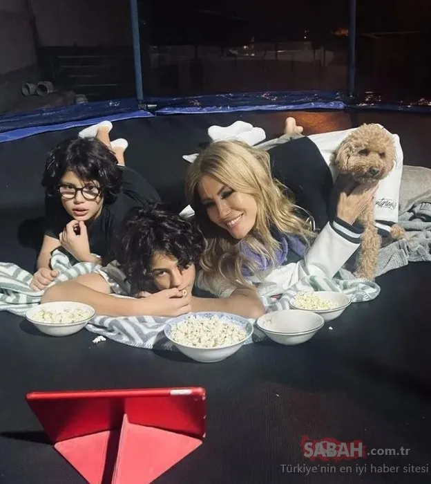 Çağla Şıkel’in iki oğluyla yaşadığı ev dudak uçuklattı! İşte ünlü manken Çağla Şıkel’in 9 odalı süper lüks villası!