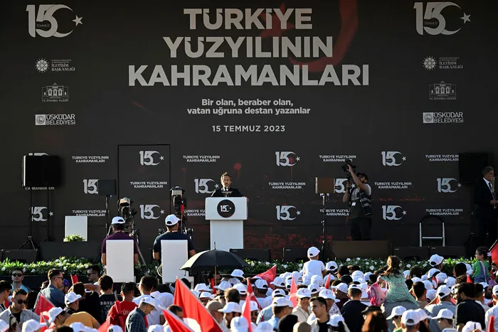 iletisim-baskani-fahrettin-altun-15-temmuz-kahramanlari-bize-turkiye-yuzyilini-hediye-eden-kahramanlardir-1689449037791.jpg