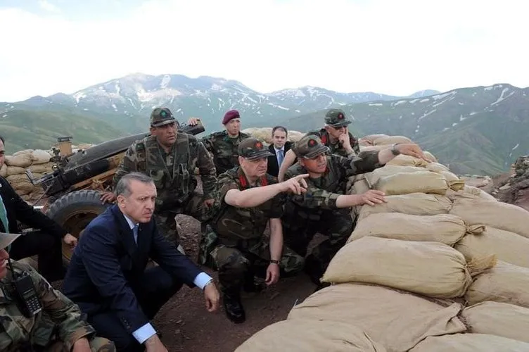 Erdoğan ve Başbuğ sınır bölgesinde