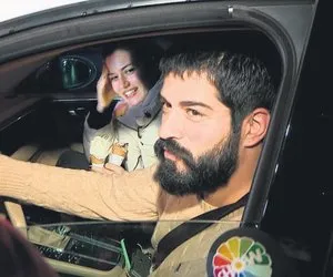 Kuruluş Osman'ın yıldızı Burak Özçivit ile Fahriye Evcen böyle görüntülendi! Romantik Burak…