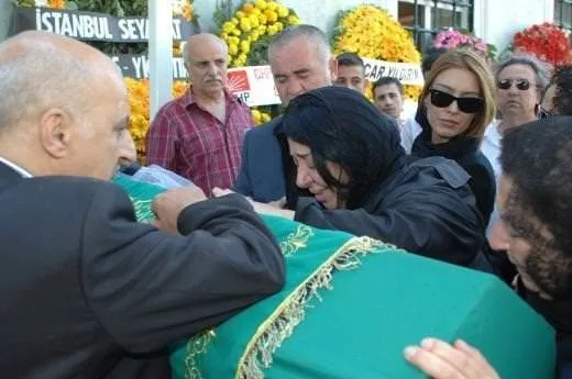 Nur Yerlitaş'ın anne acısı