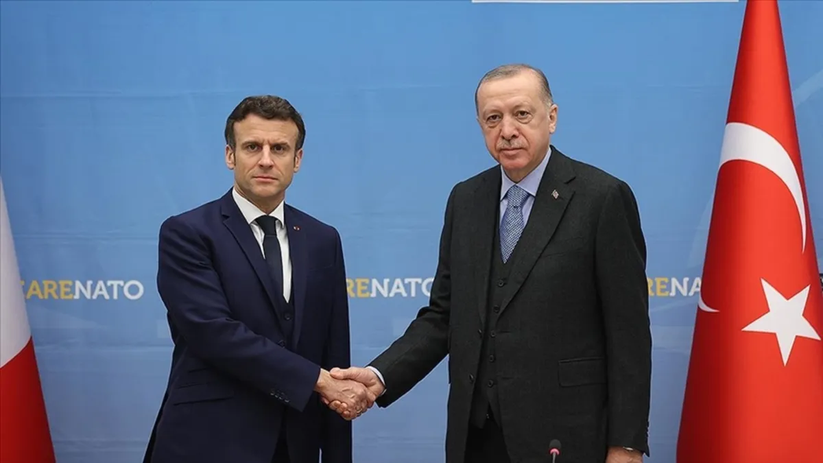 Başkan Erdoğan Macron ile görüştü