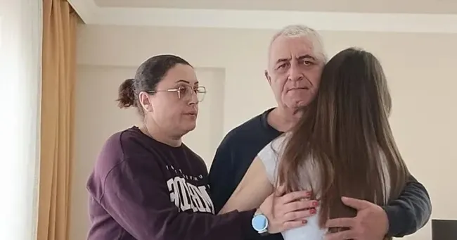 Sözcü TV'de Özlem Gürses'ten kirli oyun! CHP'li başkanın taciz skandalını AK Parti'ye yıkmaya çalıştı!
