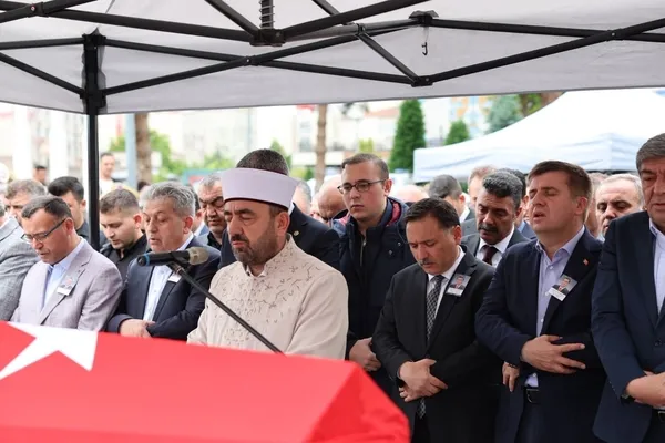 kayseri-vali-yardimcisi-senol-esmer-son-yolculuguna-ugurlandi-1781437371224.jpg