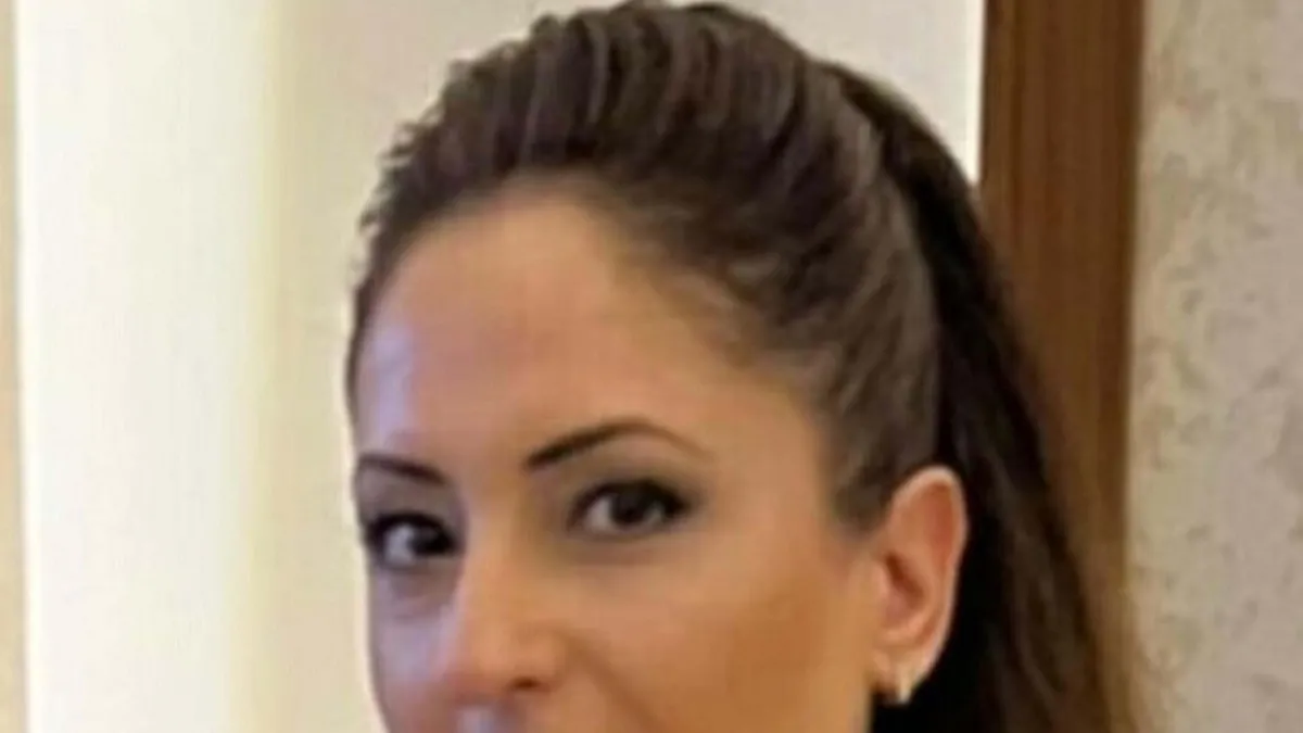 İzmir’de intihar etmişti: Duruşmada kan donduran iddia! ‘Saçları koparılmıştı, yüzünde kan izleri vardı’ İzmir’de intihar etmişti: Duruşmada kan donduran iddia! ‘Saçları koparılmıştı, yüzünde kan izleri vardı’