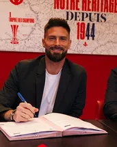 39 yaşındaki Olivier Giroud, Lille’de kaldı!