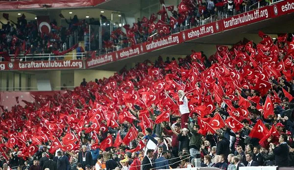Türkiye İrlanda'yı 1-0 yendi... İşte stadyumdan fotoğraflar
