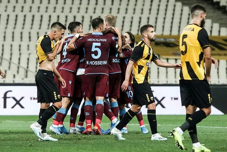 Trabzonspor’a yenilen AEK’te taraftarlar çıldırdı! Stadı bastılar...