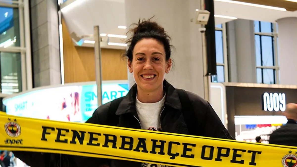 Fenerbahçe Opet’in yeni transferi Breanna Stewart, İstanbul’da! Fenerbahçe Opet’in yeni transferi Breanna Stewart, İstanbul’da!