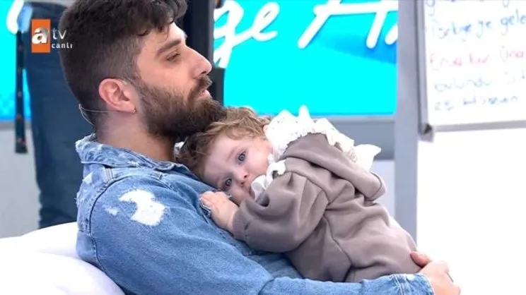 45 gün ayrı kaldığı bebeğine Müge Anlı'da kavuştu | Video