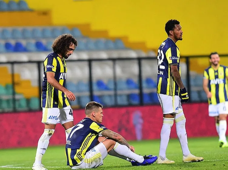 Fenerbahçe’de transfer bombaları patlamak üzere! 3 isim açıklanacak...