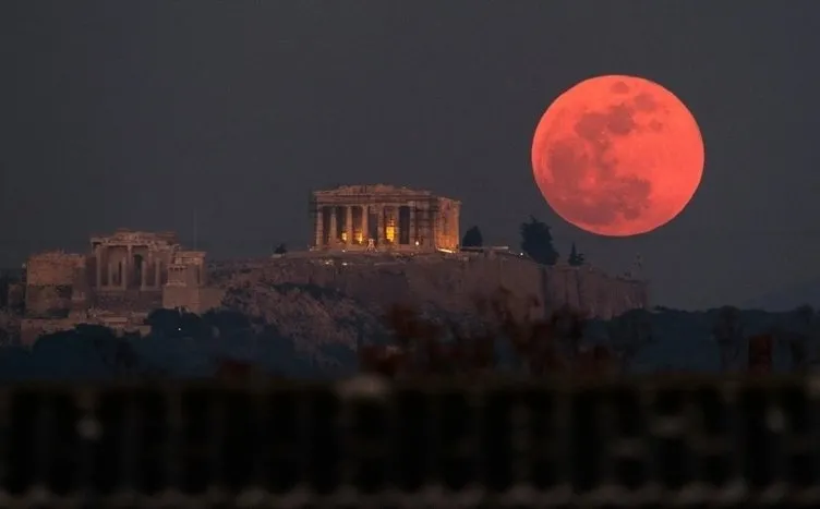 Kanlı Ay tutulması başladı! 2023 Kanlı ay ne zaman, saat kaçta, Türkiye’den izlenecek mi? İşte parçalı ay tutulmasının tek tek etkisi
